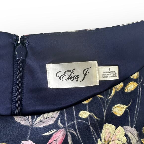 Eliza J Floral Striped Drop Waist Dress Size 6 Blue Pink Printed 3/4 Sleeve - Picture 3 of 12